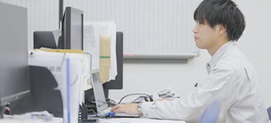 帰社後、担当現場の工事工程組み・発注